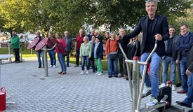 Präsident Thomas Mergenthaler (rechts vorne) zeigte, wie das mit der Bewegung geht.